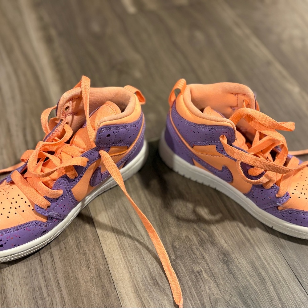 11c Nike dunks Kids' peach and Purple Sneakers